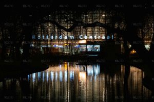 Centraal bij nacht - Foto Rotterdam Centraal Station