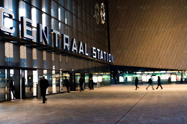 Centraal Station bij nacht - Rotterdam Centraal Station