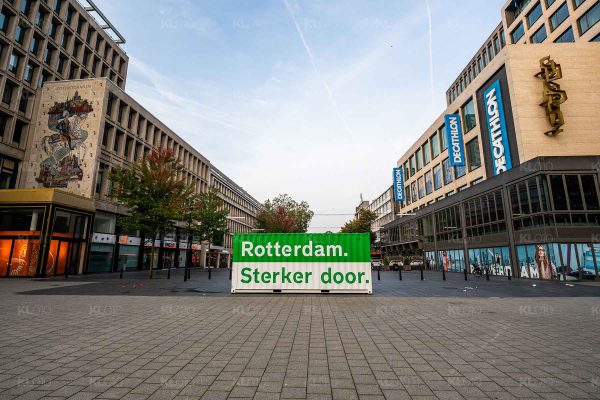 Rotterdam - Sterker Door - Stadhuisplein